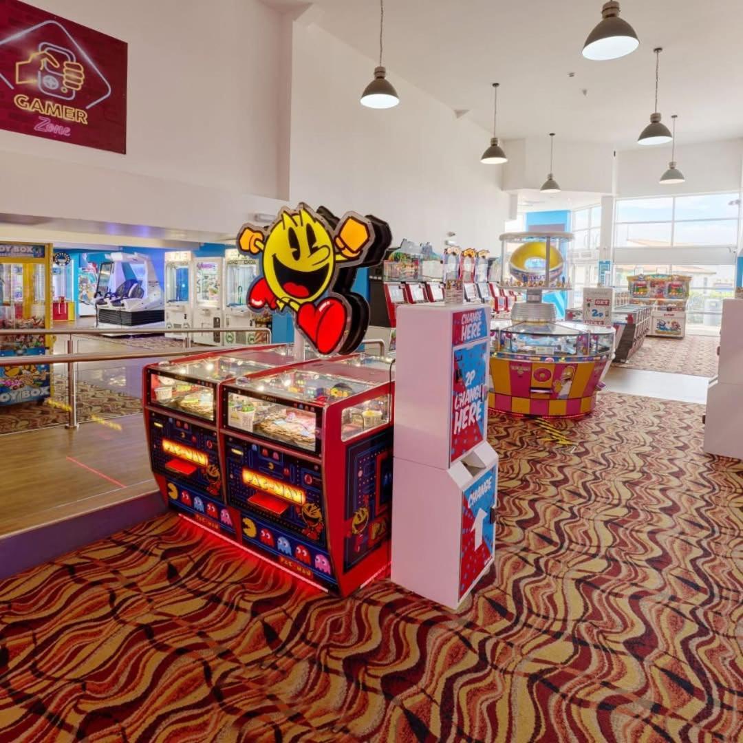 Oaken Caravan - Golden Sands Away Resorts Kinmel Bay Buitenkant foto