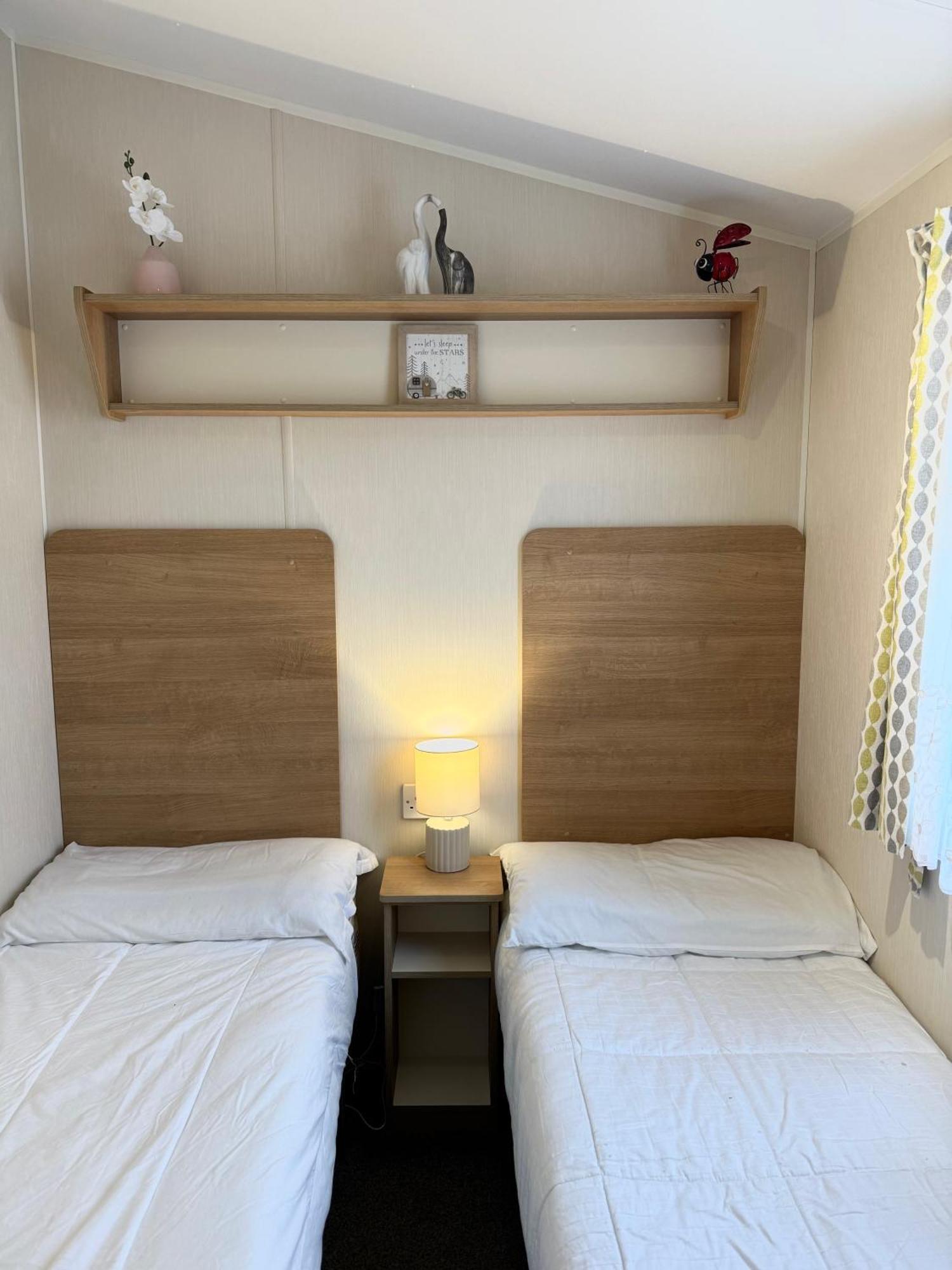 Oaken Caravan - Golden Sands Away Resorts Kinmel Bay Buitenkant foto
