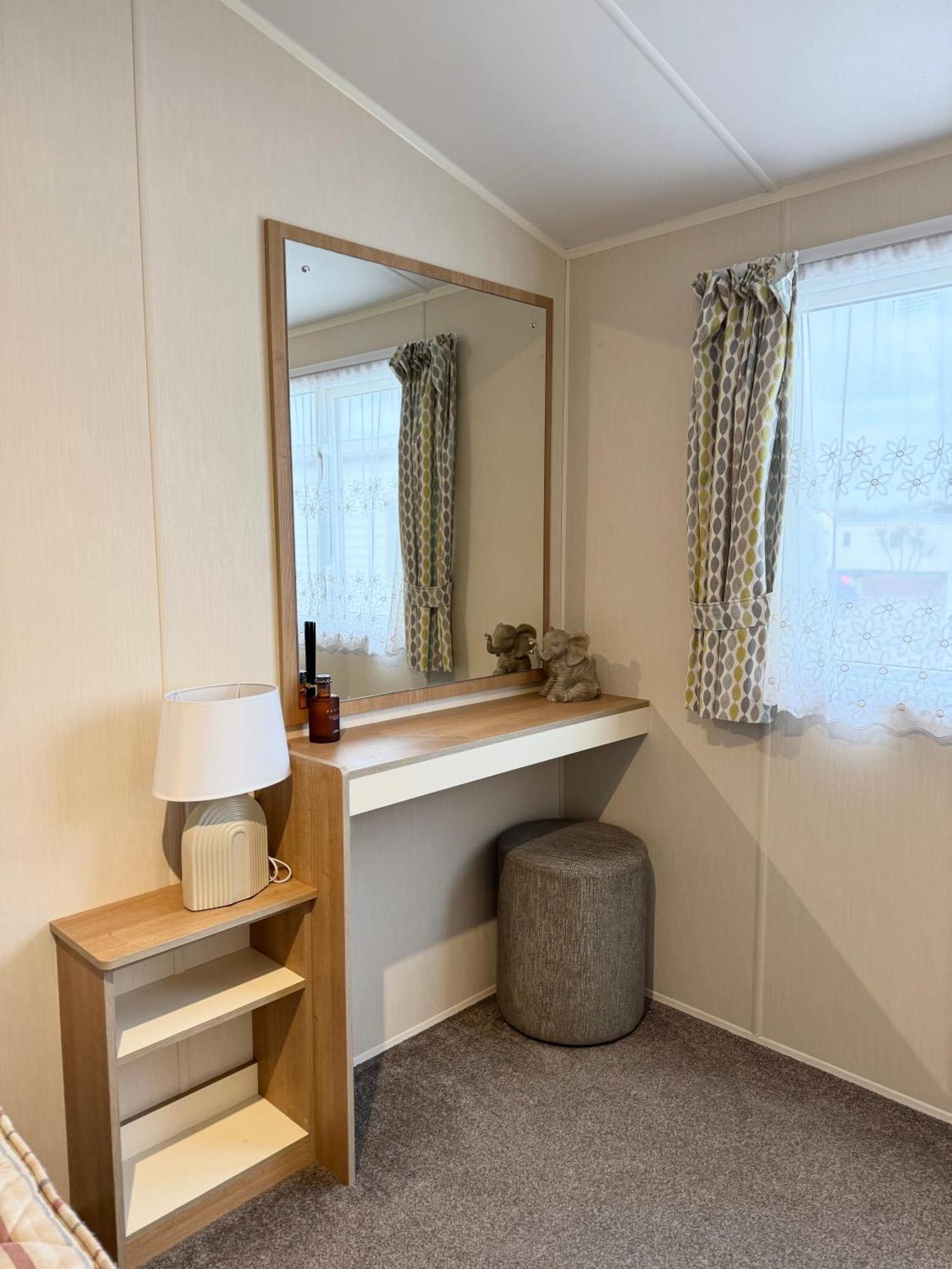 Oaken Caravan - Golden Sands Away Resorts Kinmel Bay Buitenkant foto