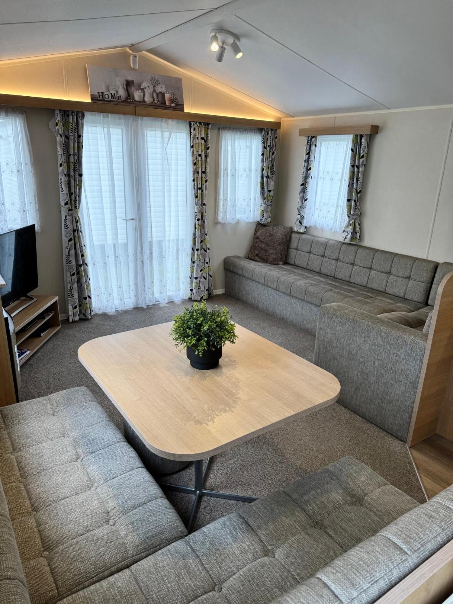Oaken Caravan - Golden Sands Away Resorts Kinmel Bay Buitenkant foto