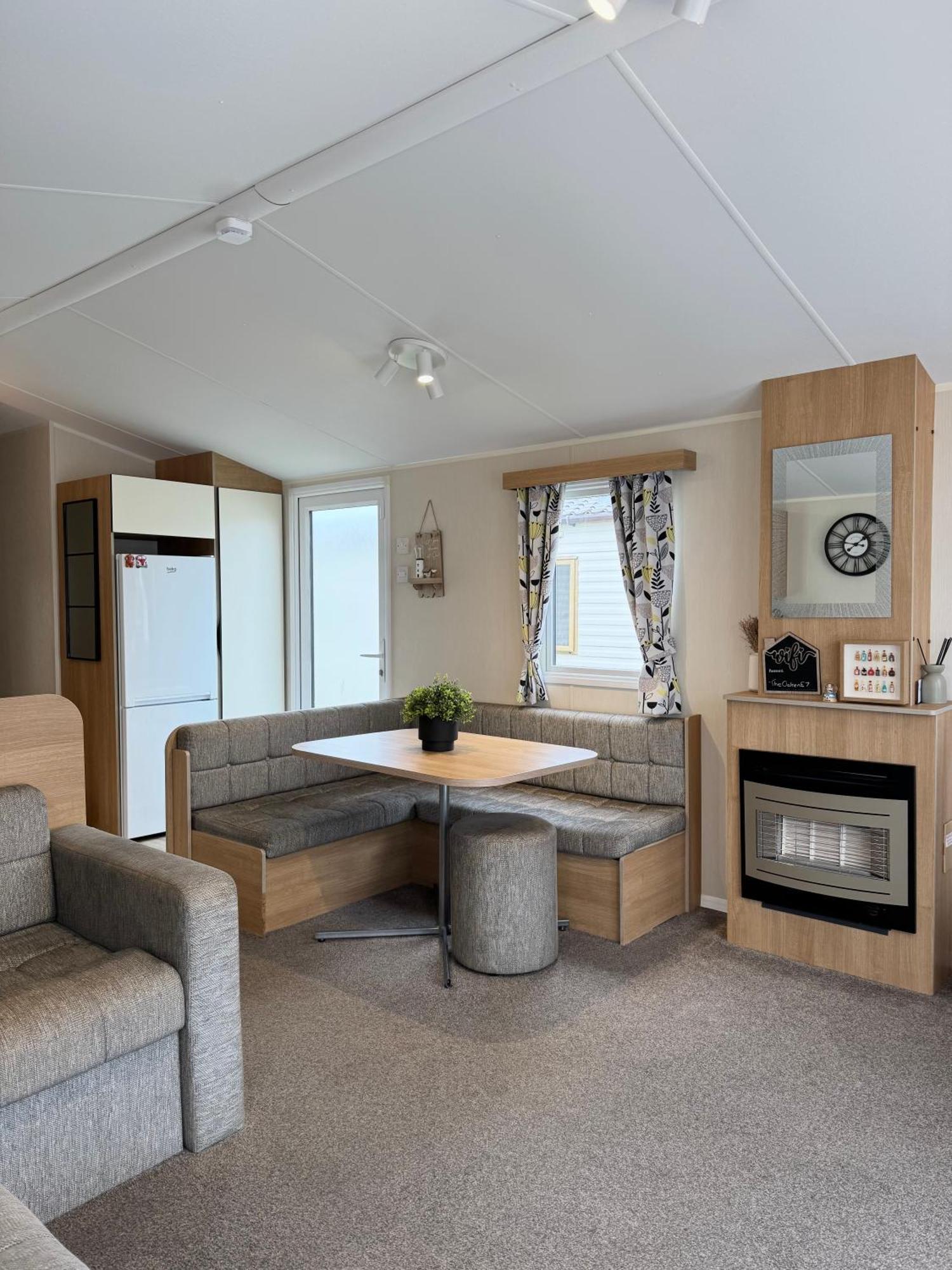 Oaken Caravan - Golden Sands Away Resorts Kinmel Bay Buitenkant foto